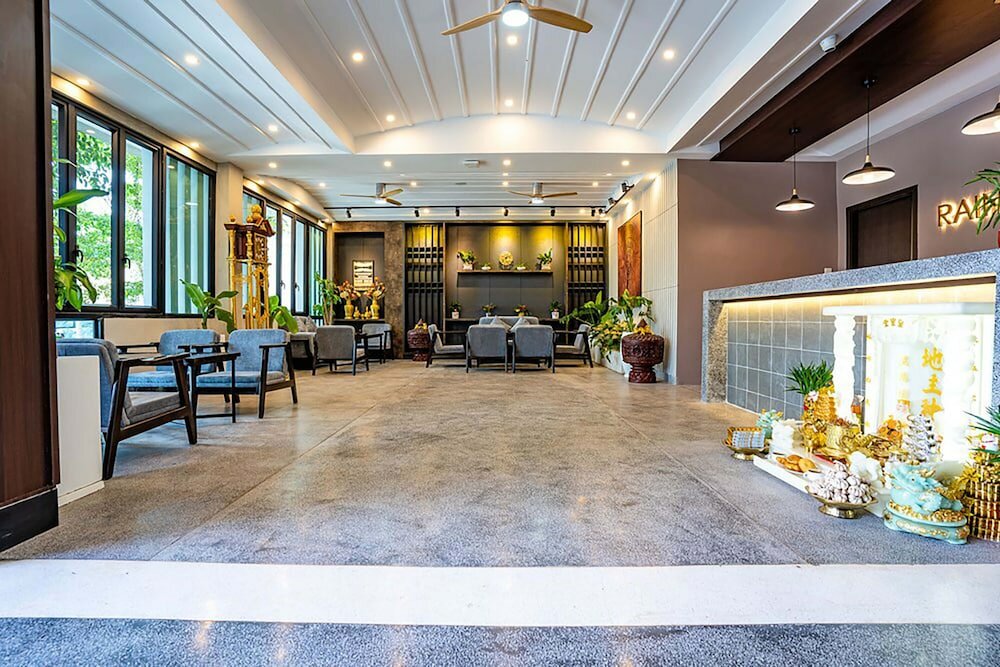 Фото Rainforest Hotel by Nsun
