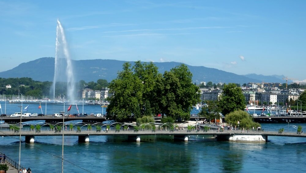 Фото The Ambassador