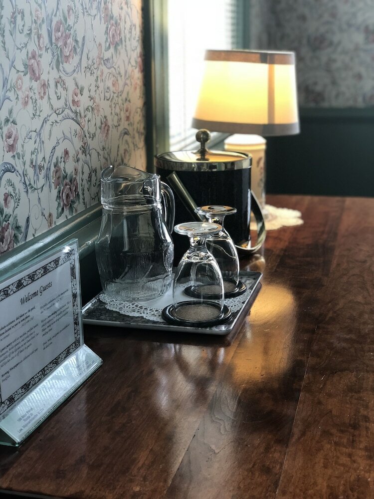 Фото Chambery Inn