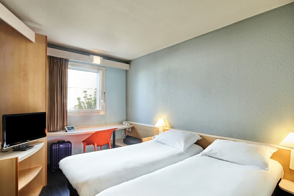 Фото B&b Hotel Versailles Le Chesnay