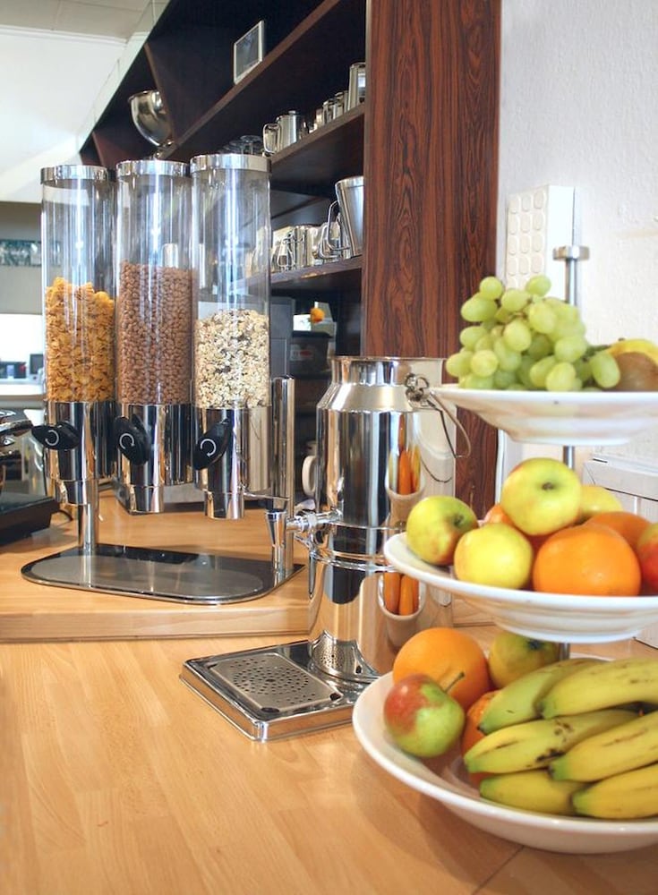 Фото Auto-Parkhotel