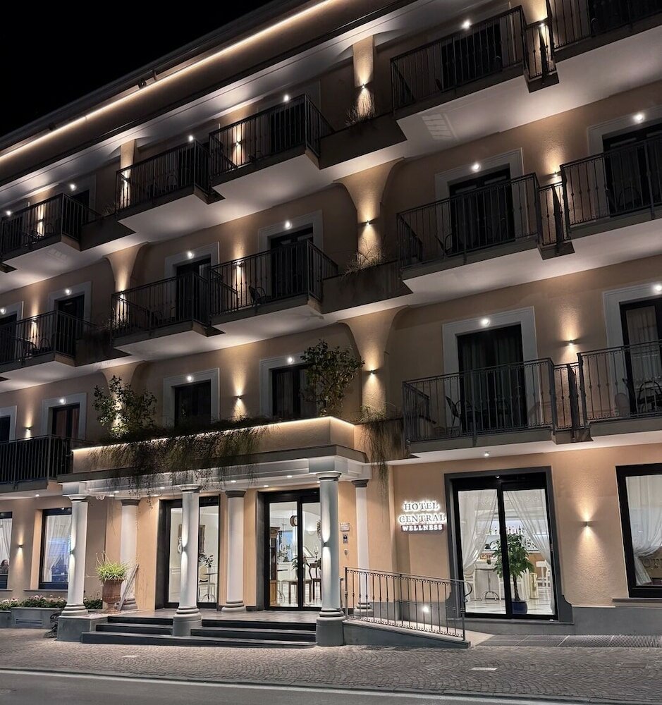 Фото Central Hotel