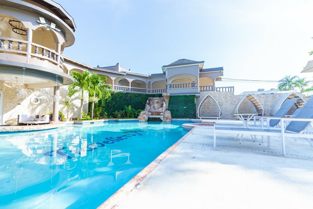 Фото Travellers Beach Resort