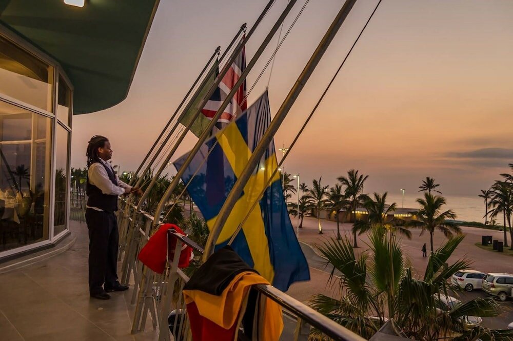 Фото The Blue Waters Hotel