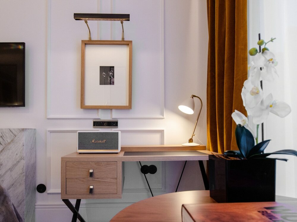 Фото Browns Avenue Hotel