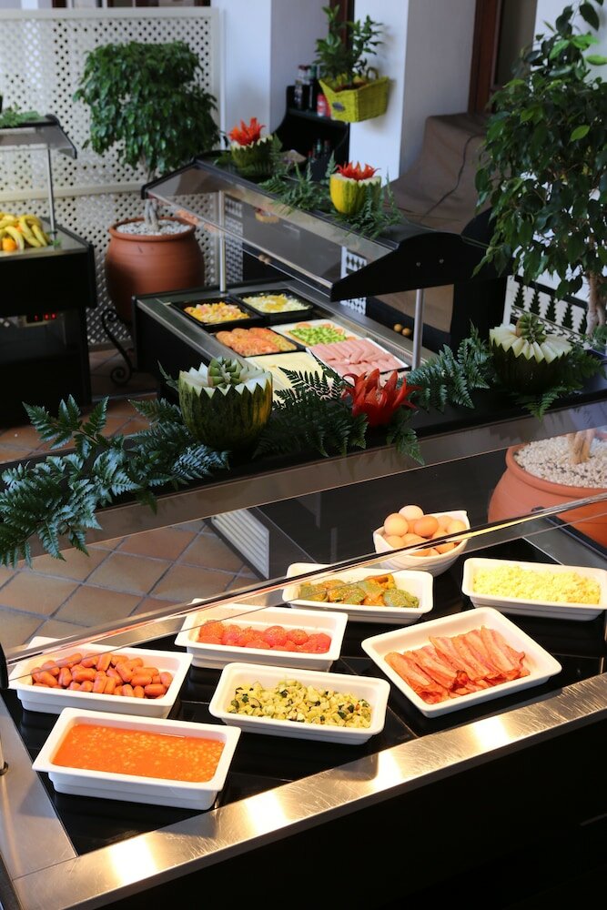 Фото Beverly Hills Suites - Excel Hotels & Resorts