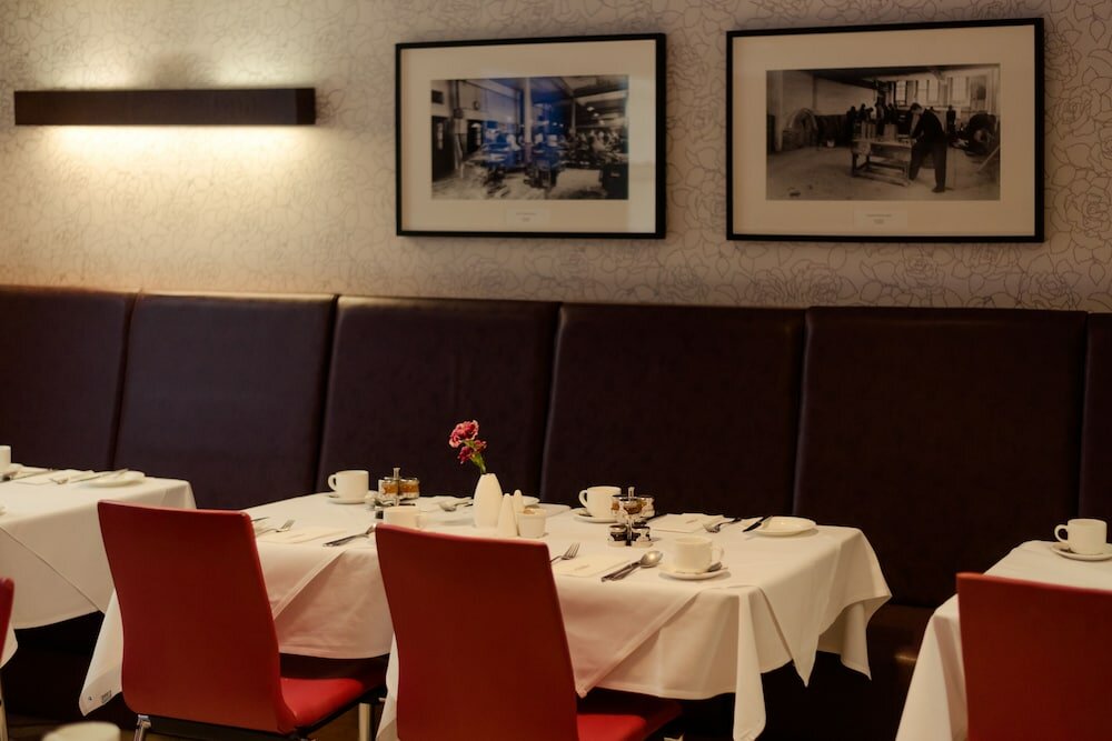 Фото Leopold Hotel