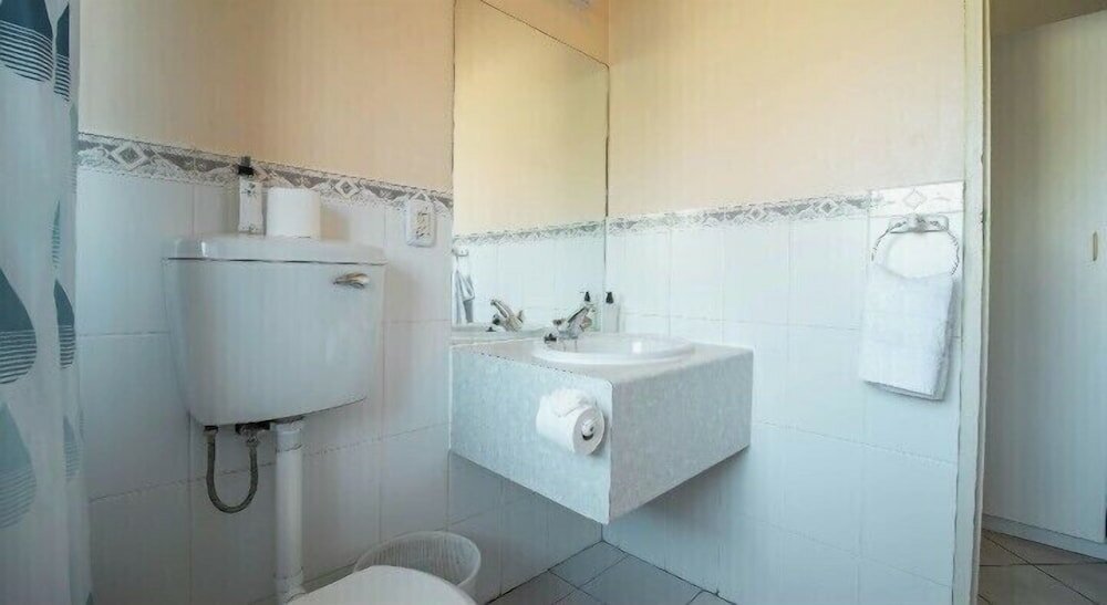 Фото Broadway Guesthouse