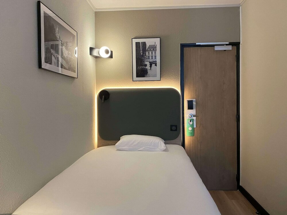 Фото Campanile PRIME - Paris Ouest Boulogne Hotel