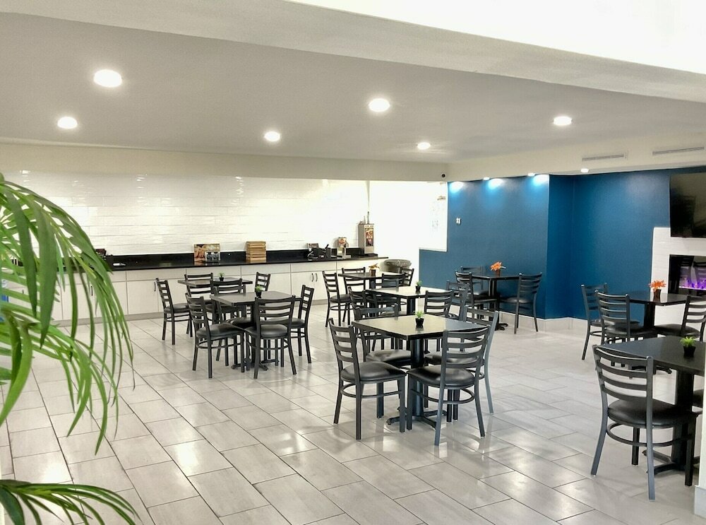 Фото La Quinta Inn by Wyndham Stockton