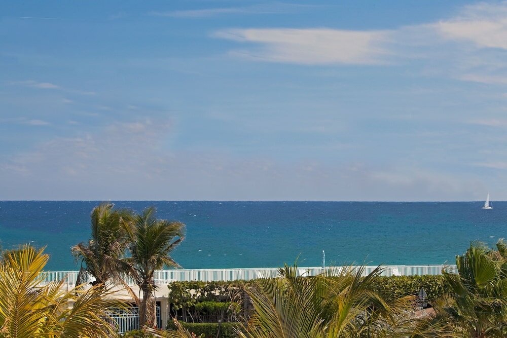 Фото Holiday Inn Express North Palm Beach-Oceanview, an Ihg Hotel