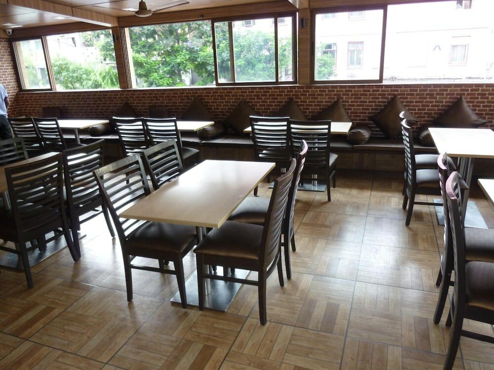 Фото Hotel Orient Palace