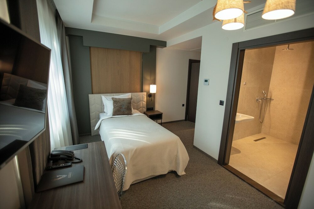 Фото Hotel Hunter's Lodge Kamnik