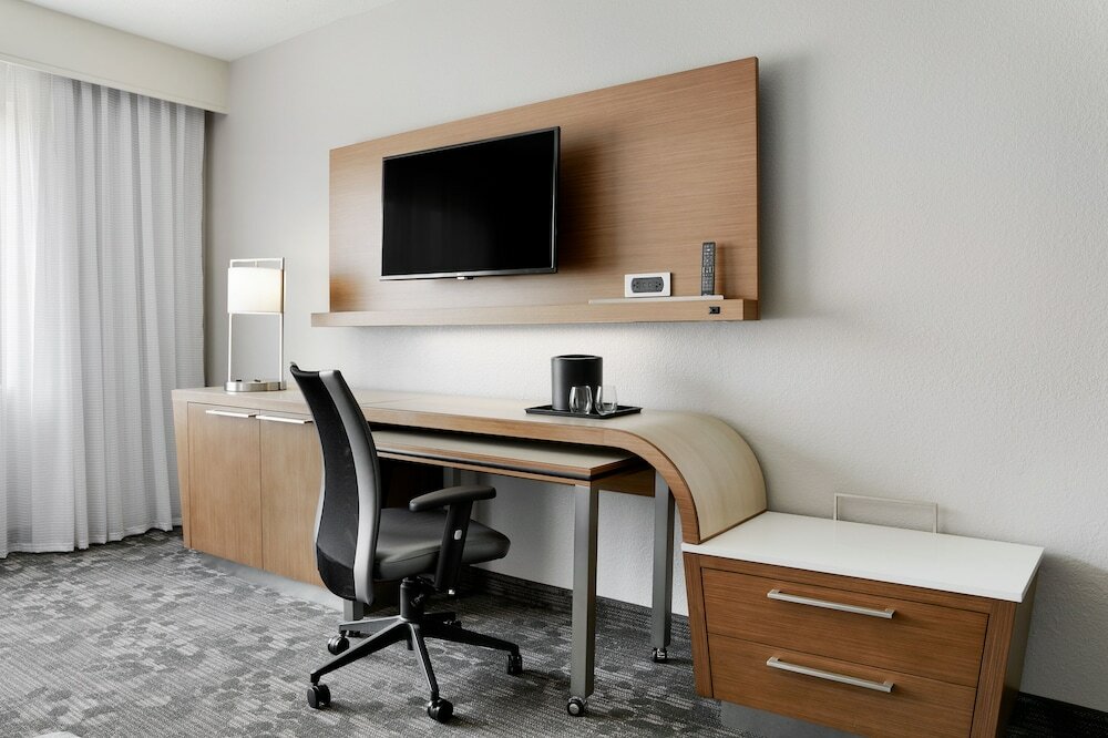 Фото Courtyard by Marriott Dulles Airport Herndon