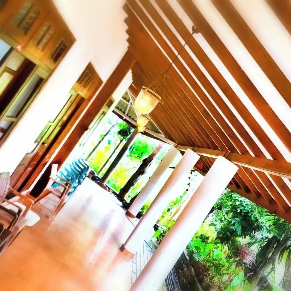 Фото Nine Arch Holiday Resort