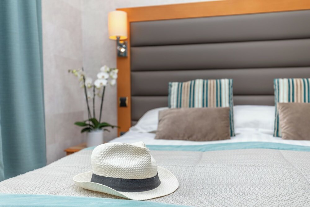 Фото Grand Hôtel Des Thermes