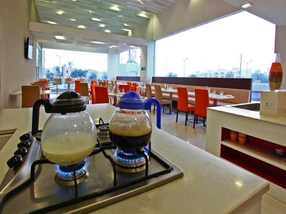 Фото Keys Select by Lemon Tree Hotels, Ludhiana