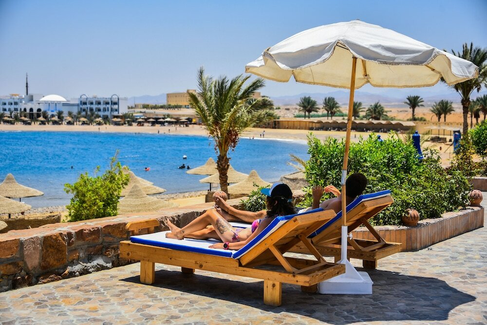 Фото Coral Garden Beach Resort