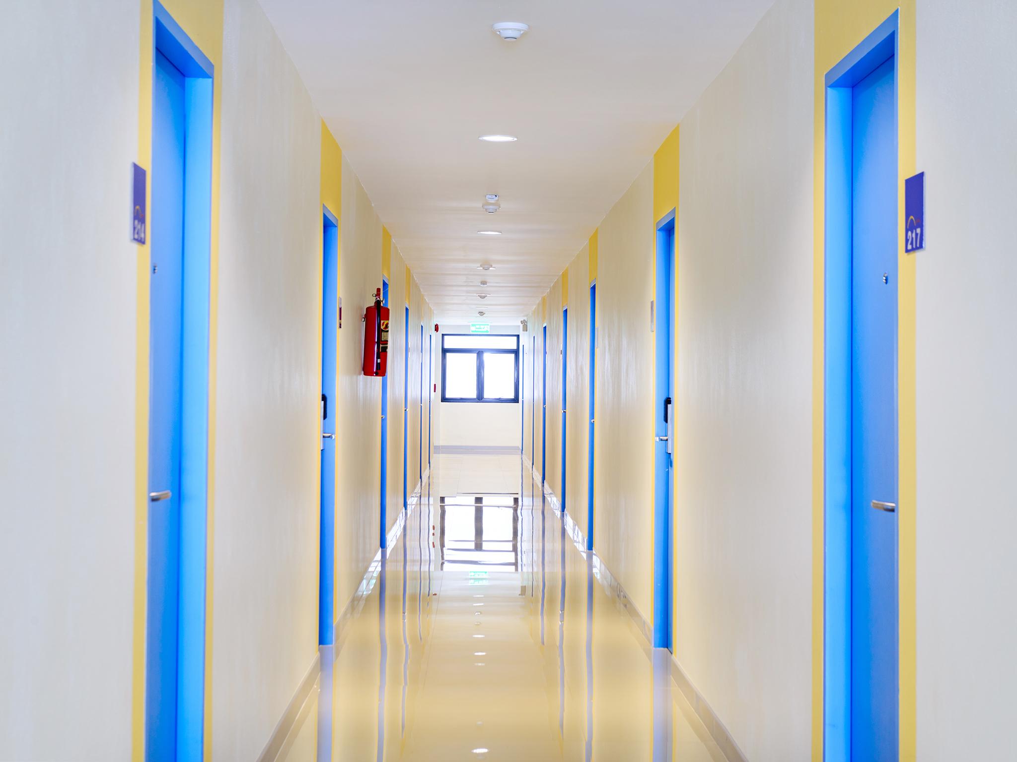 Фото Hop Inn Surin