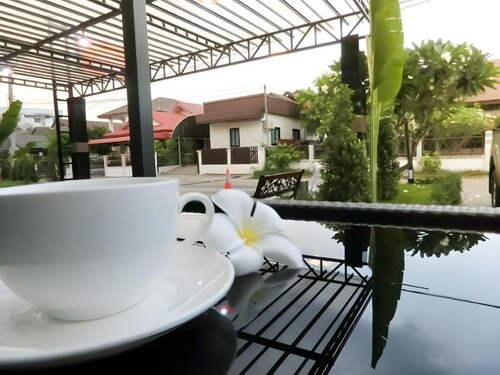 Гостиница The Premium Residence в Ройете