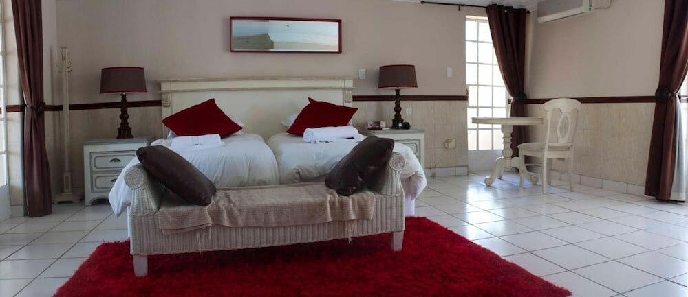 Фото Summerview Guest Lodge