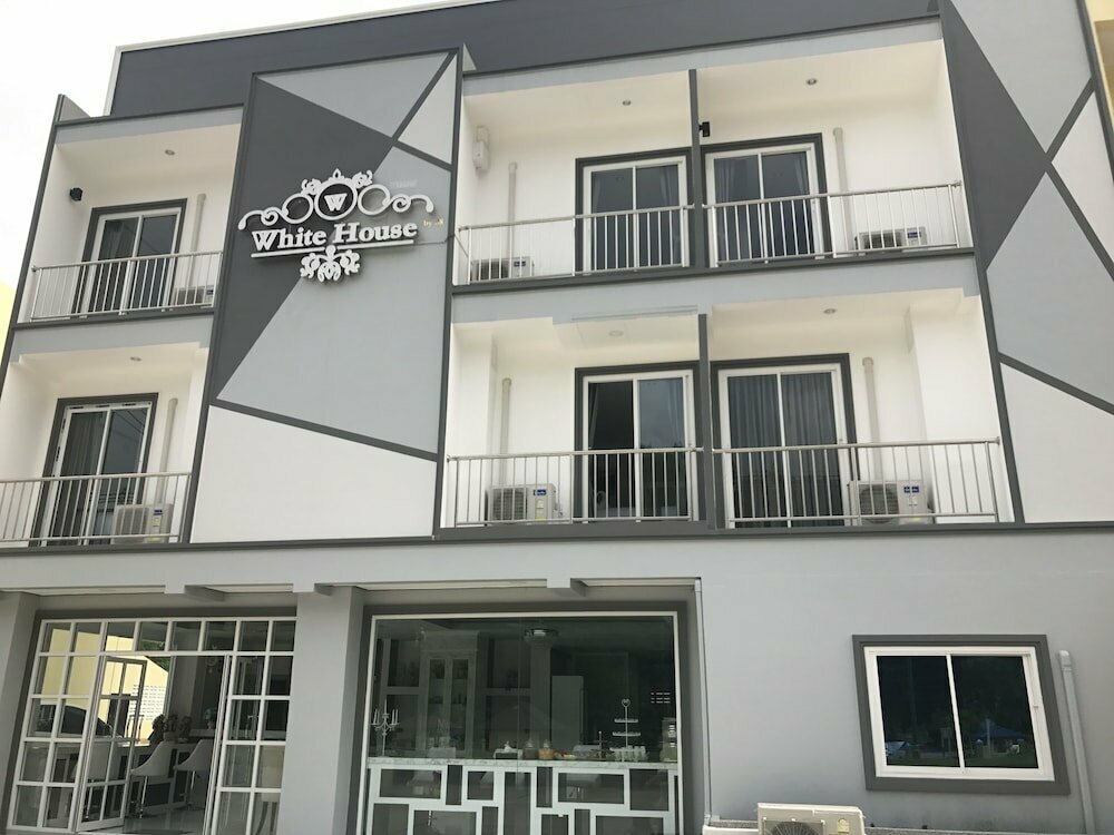 Hotel White House, Earth, photo