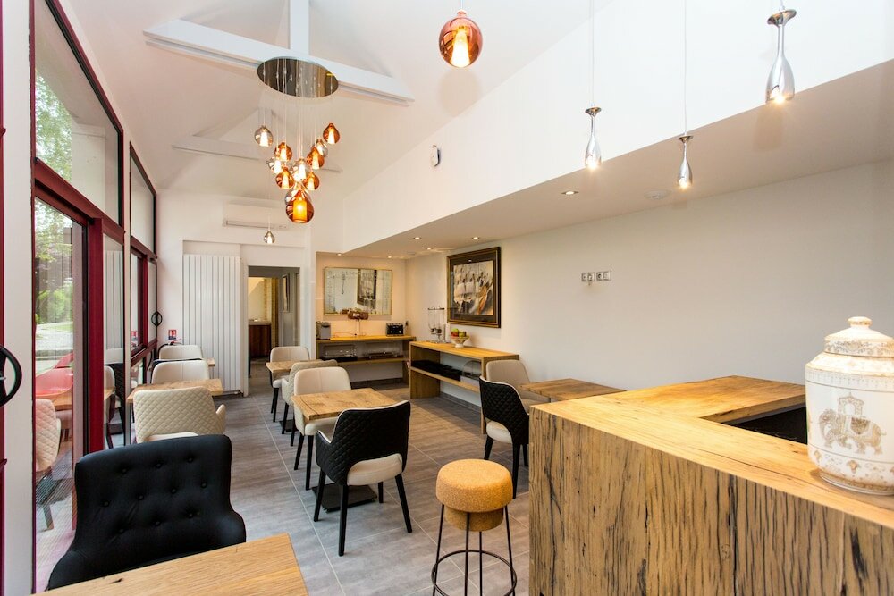 Фото Hôtel Au Charme Rabelaisien