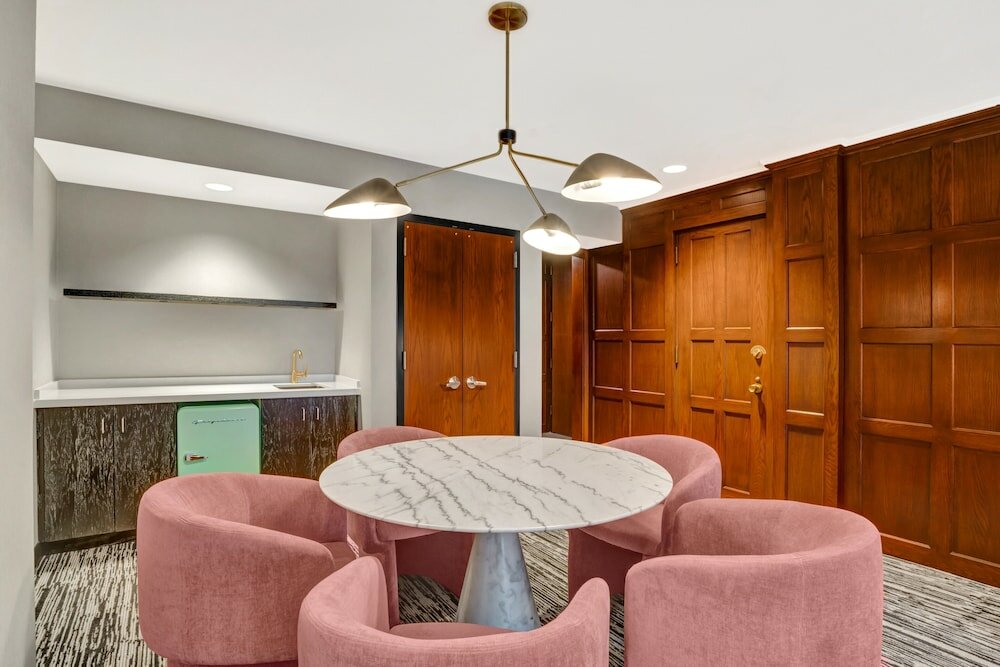 Фото Hotel Indigo Minneapolis Downtown, an Ihg Hotel