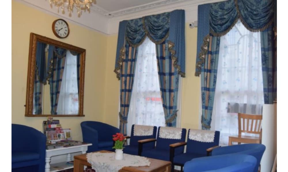 Фото Andorra Guest Accommodation