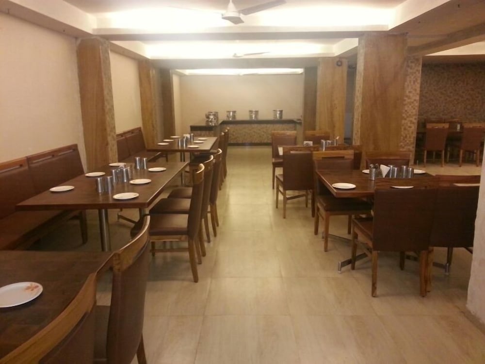 Фото Hotel Sunny International