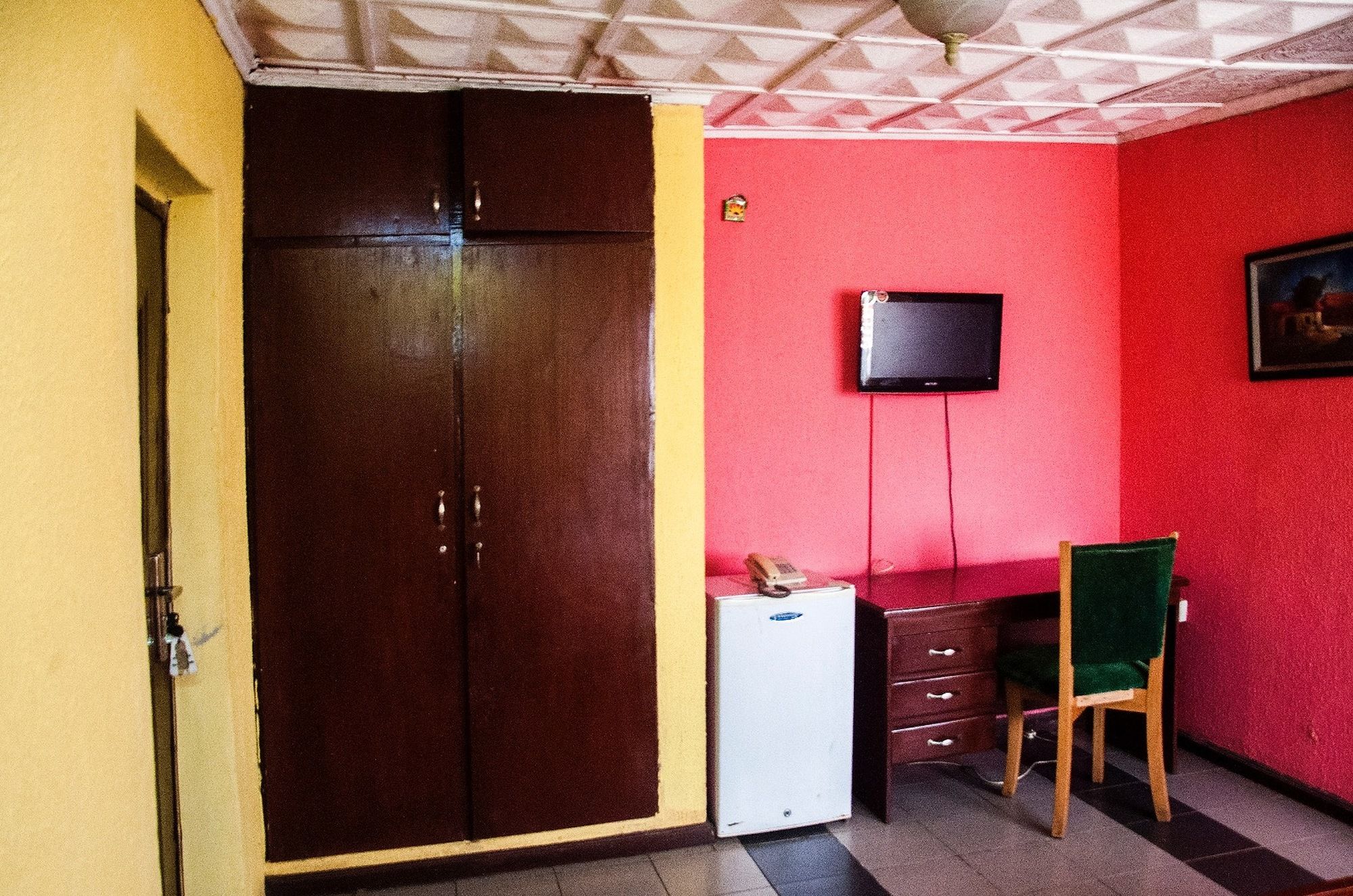 Фото Alfoscar Hotel & Suites