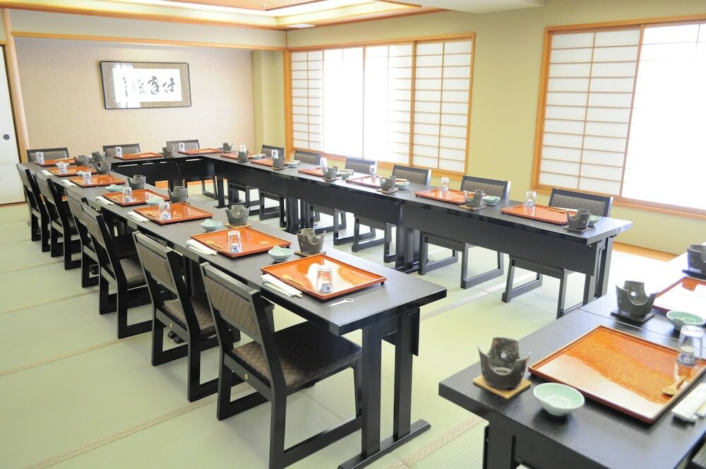 Фото Tateyama Kokusai Hotel