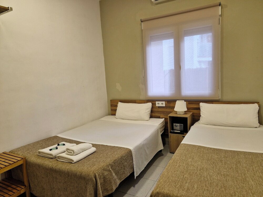 Фото Hostal Elkano