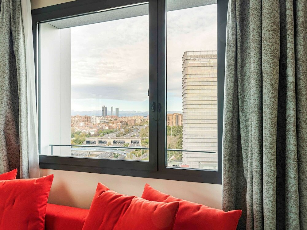 Фото Novotel Madrid Puente de La Paz