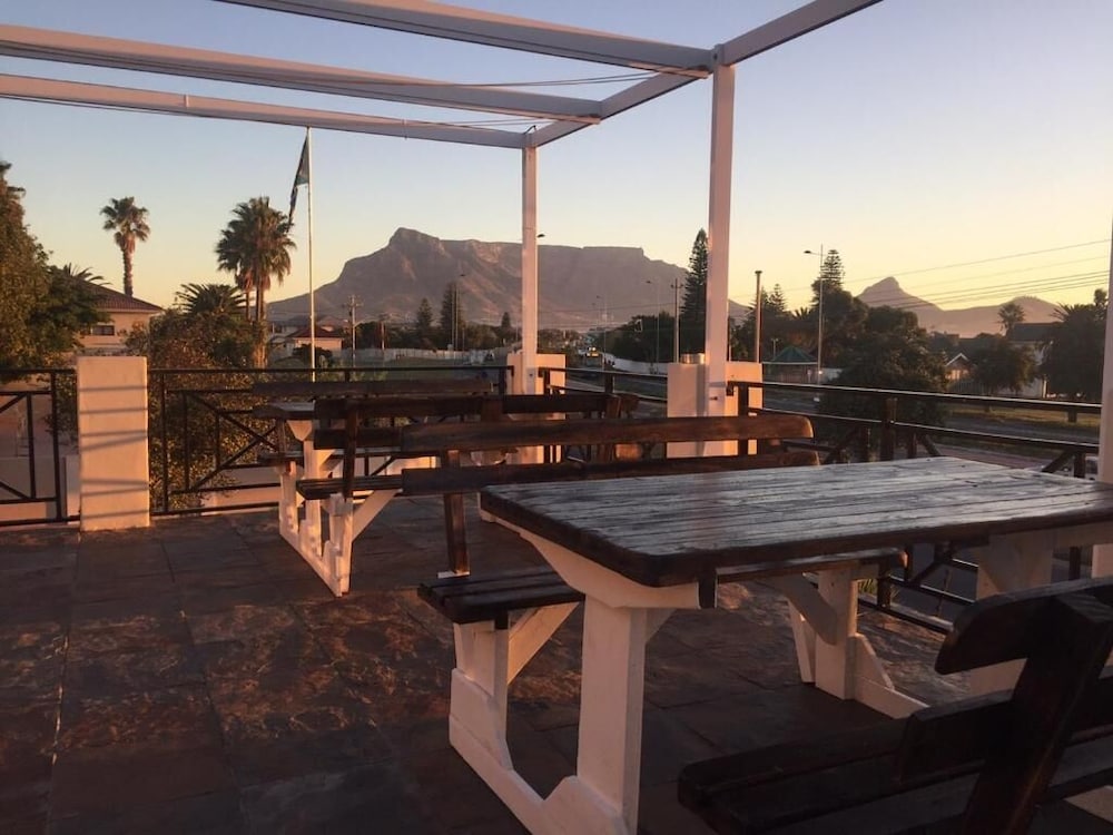 Фото Woodbridge Lodge