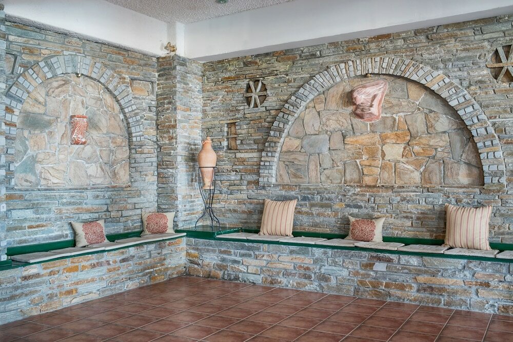 Фото Cavos Bay Hotel and Studios