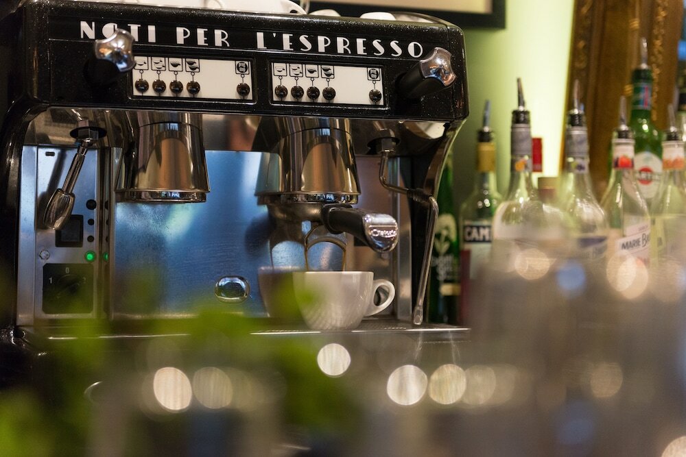 Фото The Crown Manor House Hotel