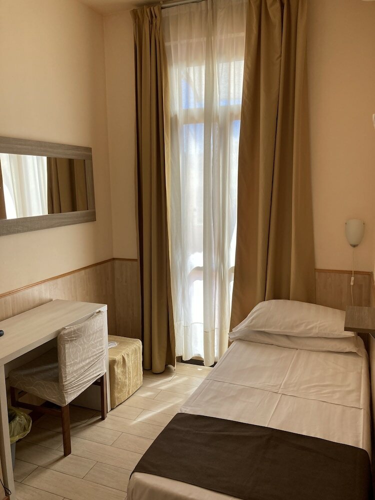 Фото Hotel Adler