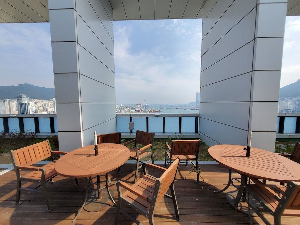 Фото GriffinBay Hotel