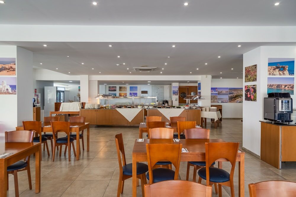 Фото Tetyk Hotel Apartments