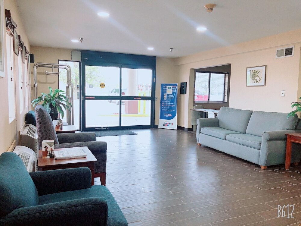 Фото Quality Inn I-70 at Wanamaker