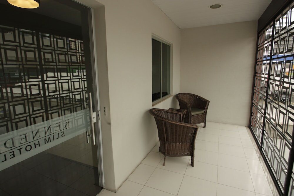 Фото Kennedy Slim Hotel