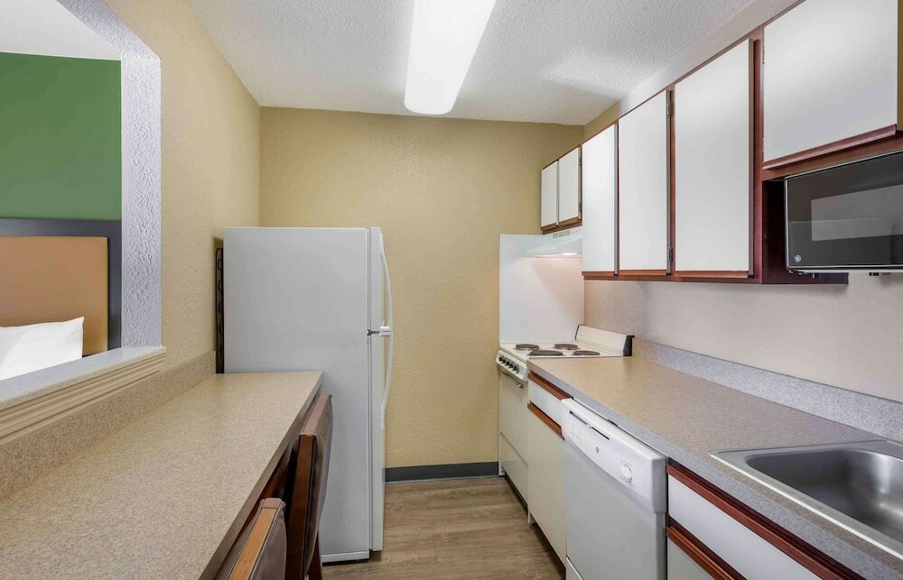Фото Extended Stay America Suites Cleveland - Middleburg Heights