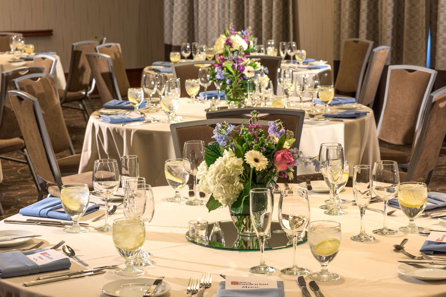 Фото Hilton Garden Inn Portsmouth Downtown