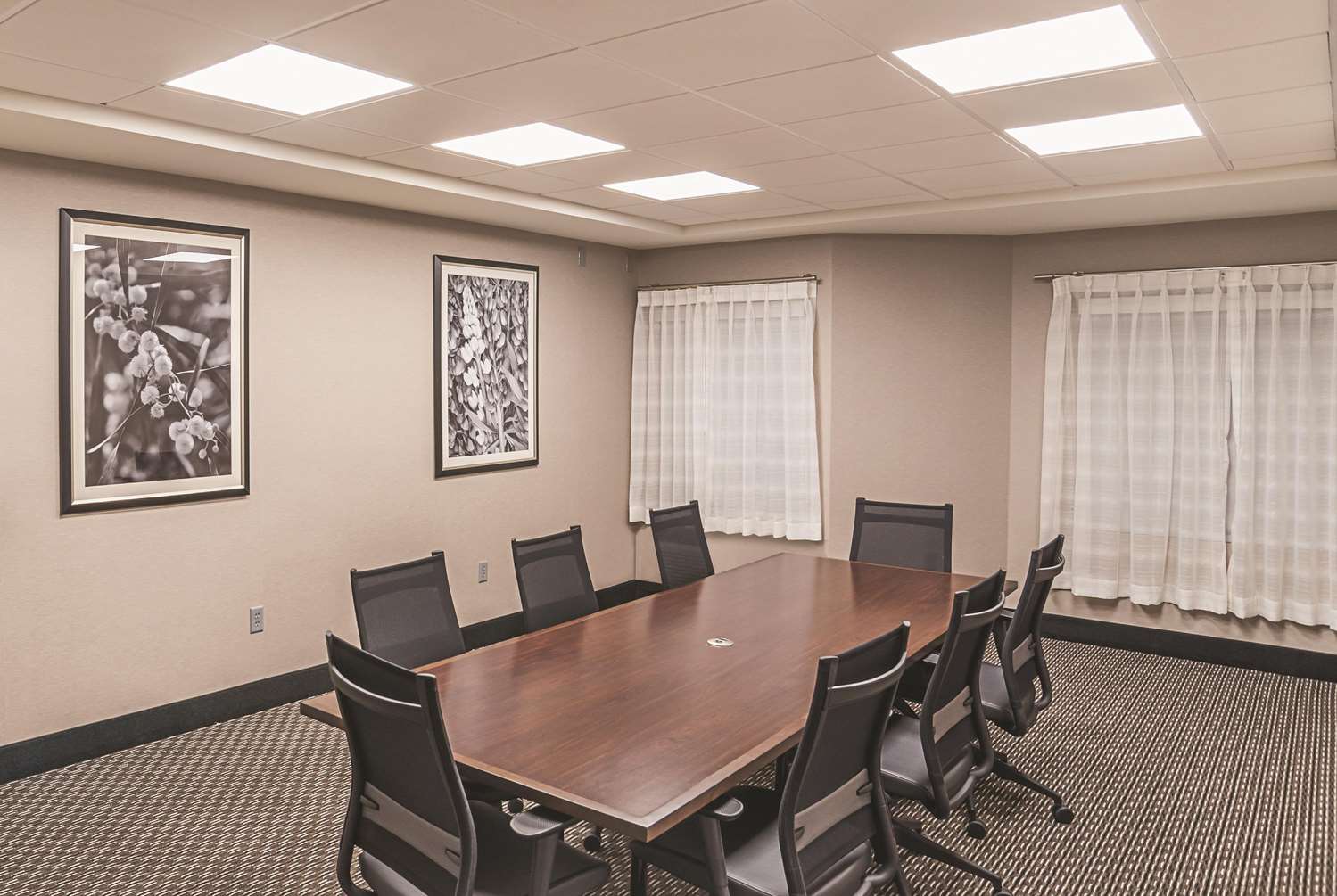 Фото La Quinta Inn & Suites by Wyndham Flagstaff