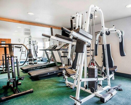 Гостиница Quality Inn & Suites Bremerton near Naval Shipyard в Бремертоне