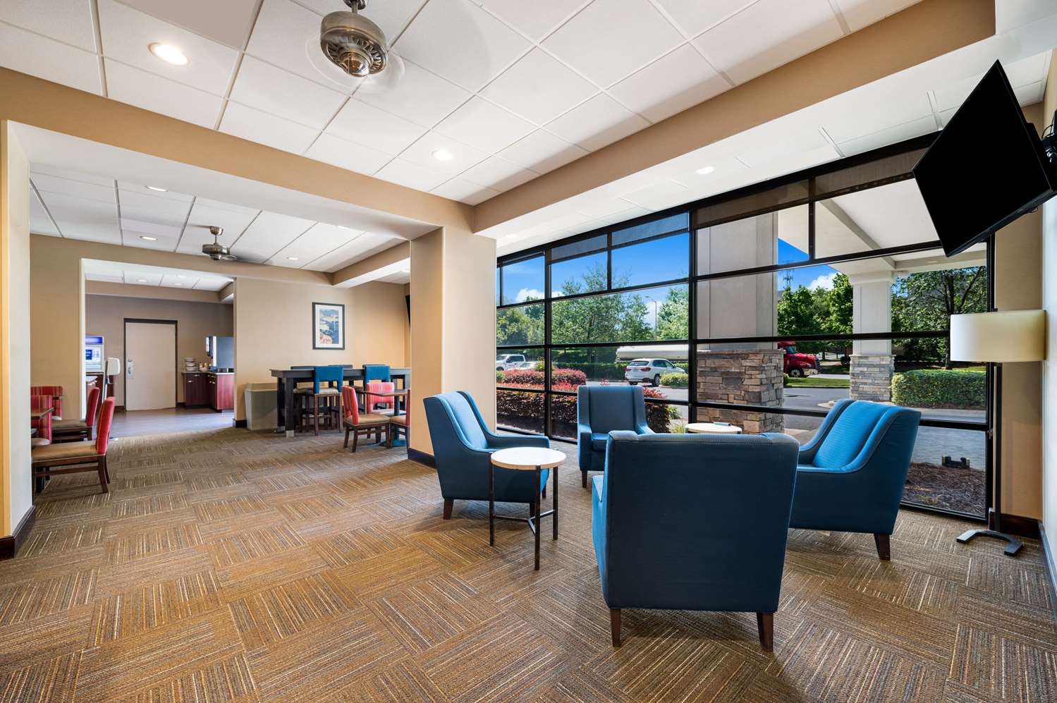 Фото Comfort Suites Northlake