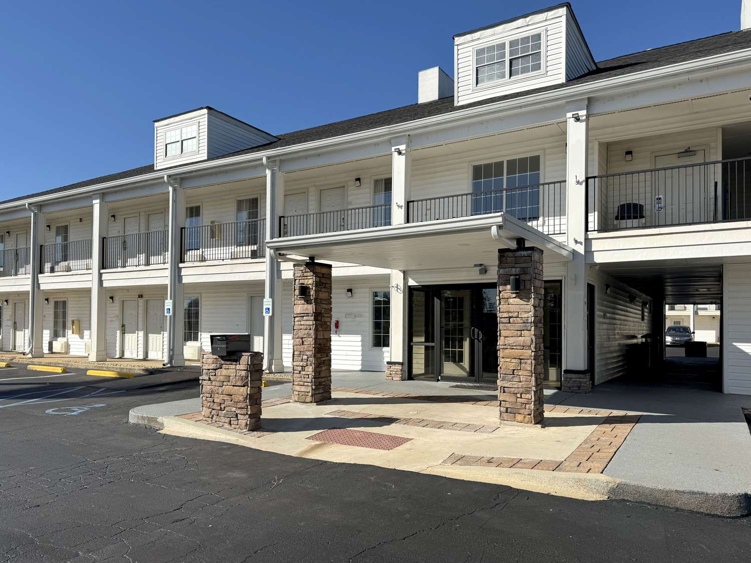 Фото Quality Inn LaGrange