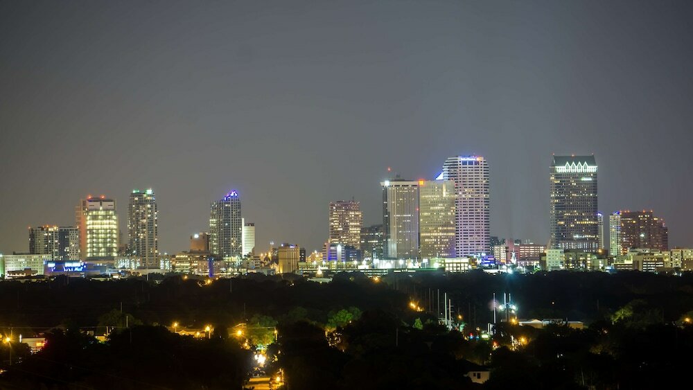 Фото Embassy Suites by Hilton Tampa Airport Westshore