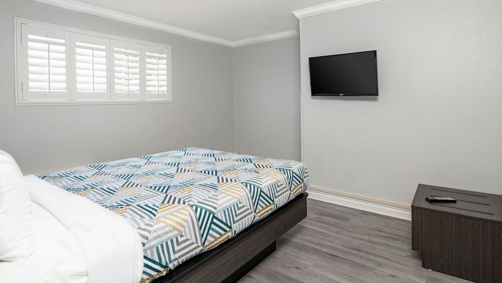 Фото Motel 6 Anaheim, Ca - Convention Center